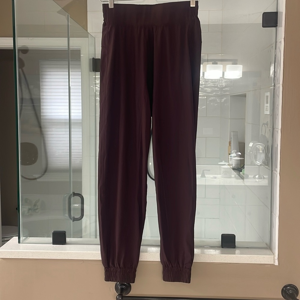 Halara Casual Cargo Joggers Sz Small Burgundy